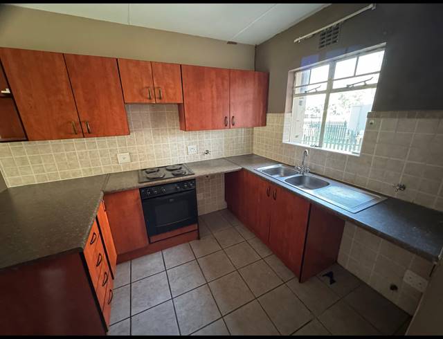 2 BEDROOM APARTMENT FOR SALE IN REYNO RIDGE